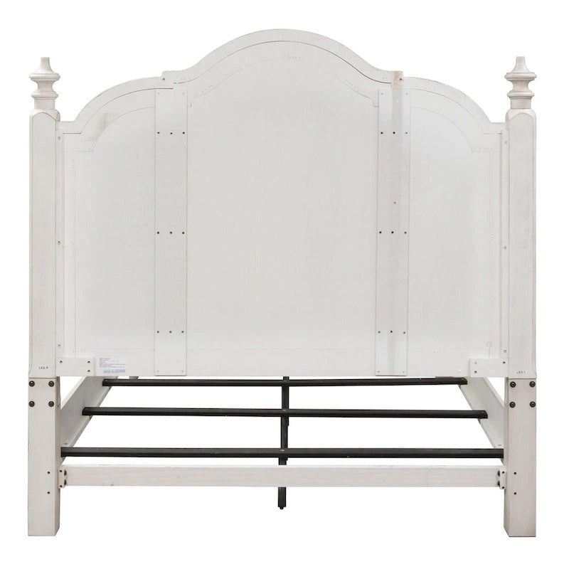 Letto a baldacchino King in bianco antico e castagno "Farmhouse Reimagined"