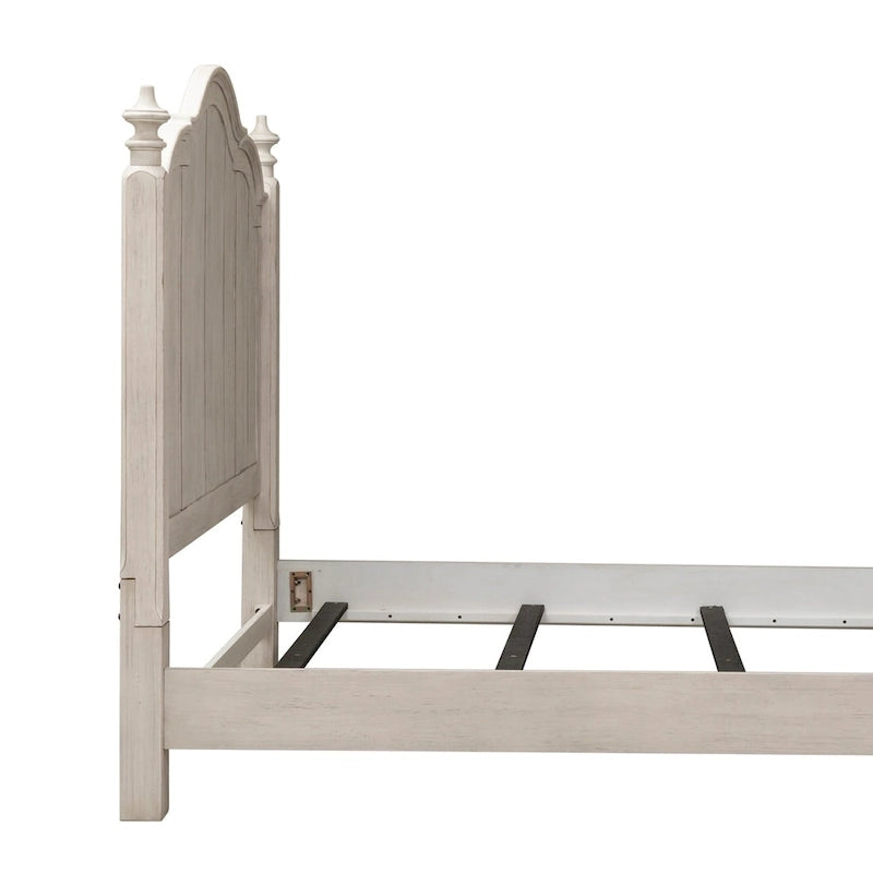 Letto a baldacchino King in bianco antico e castagno "Farmhouse Reimagined"