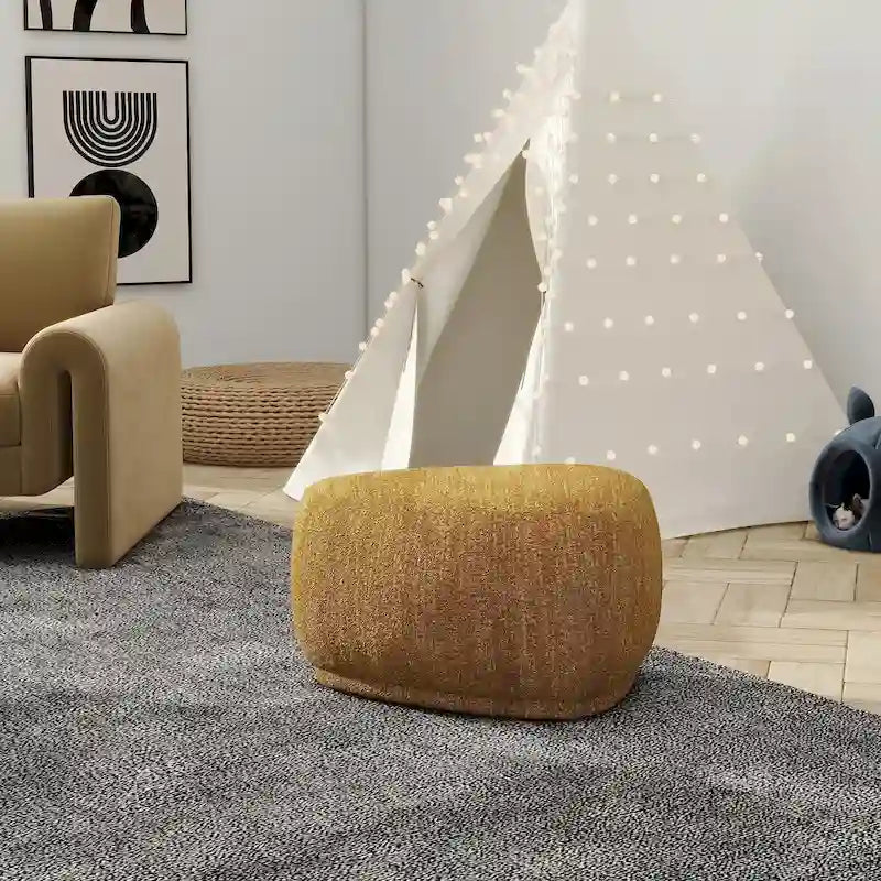Pouf cocktail triangolare arrotondato da 26 pollici | Poggiapiedi imbottito per soggiorno