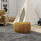 Pouf cocktail triangolare arrotondato da 26 pollici | Poggiapiedi imbottito per soggiorno