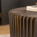 Set di Tavolini da Caffè con Design Goffrato a Rilievo Verticale per Soggiorno (Set da 2)