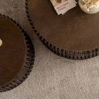 Set di Tavolini da Caffè con Design Goffrato a Rilievo Verticale per Soggiorno (Set da 2)